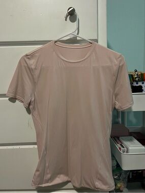 Lululemon workout top